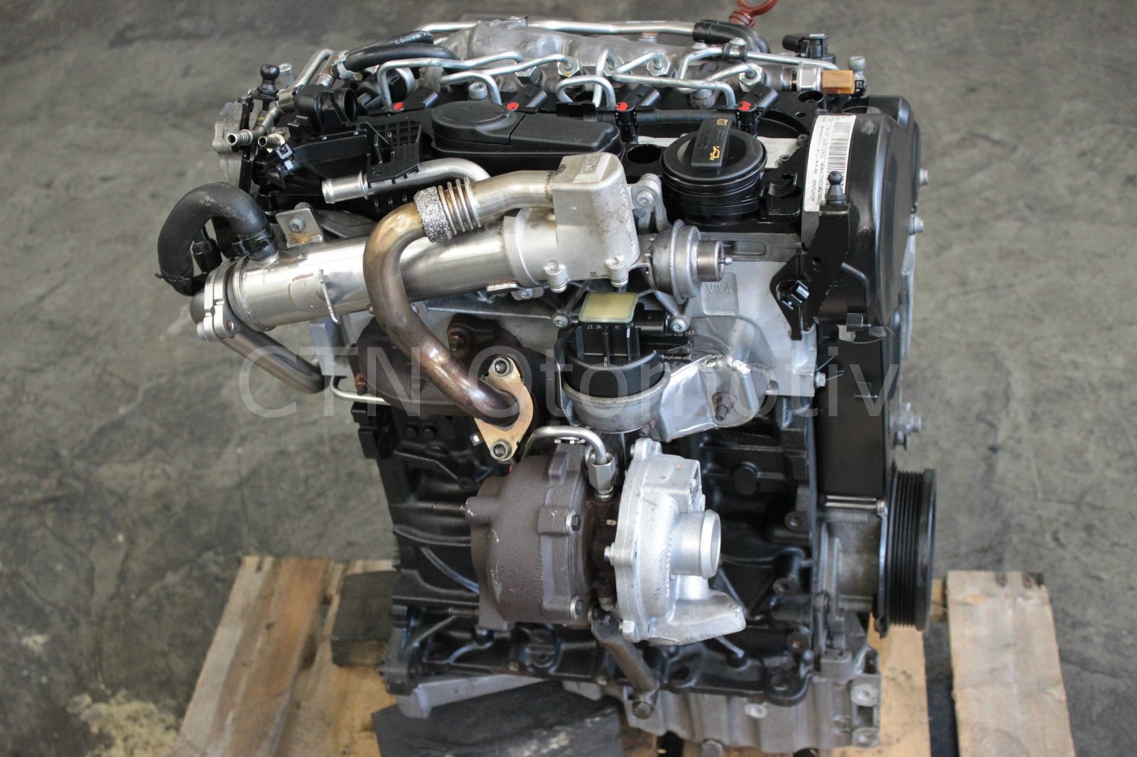 AUDI A5 2.0 TDI ÇIKMA MOTOR (CAHB)